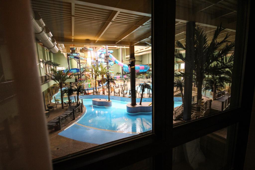Maui Sands Resort & Indoor Water Park 桑达斯基 外观 照片